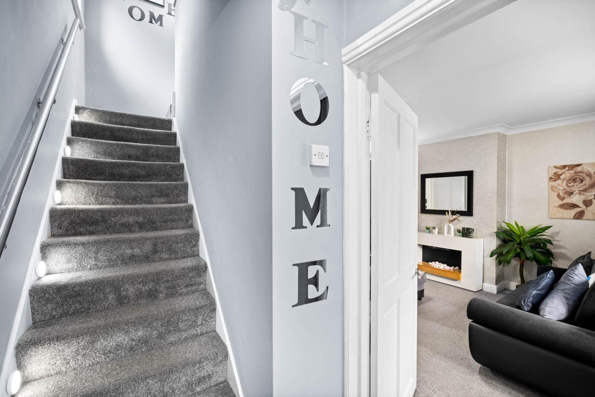 Stylish 3 Bedroom Home Away From Home Birmingham Esterno foto